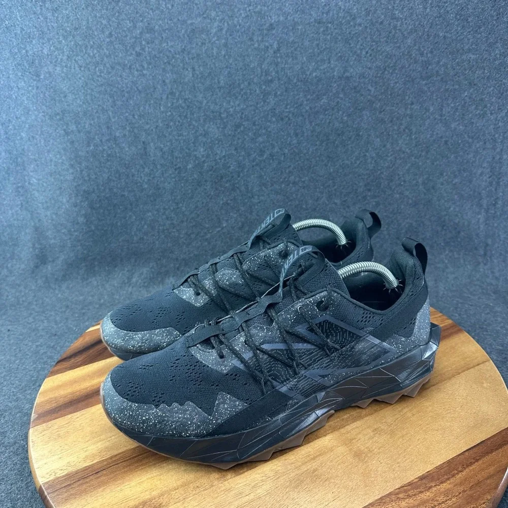 New Balance Tektrel Hiking Trail Shoes Black MTTTRCK1 Mens Size 11.5D